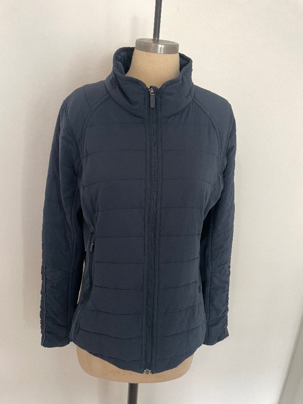 Lululemon Another Mile Primaloft Quilted Jacket, Women’s 10, Navy Blue Full Zip